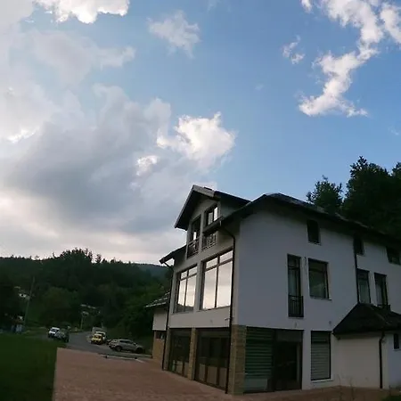 Zlatarska Dolina Bed & Breakfast *